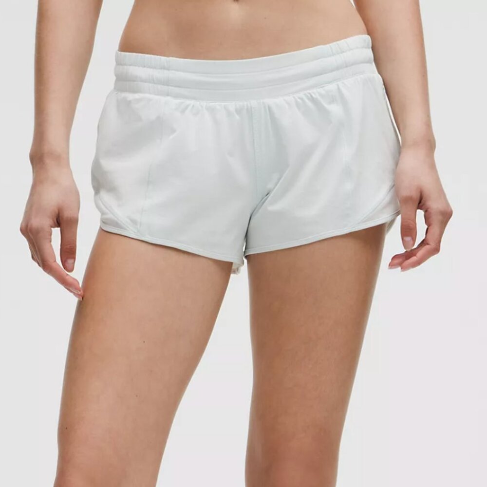 Lululemon Hotty Hot Low-Rise Lined Short 2.5"